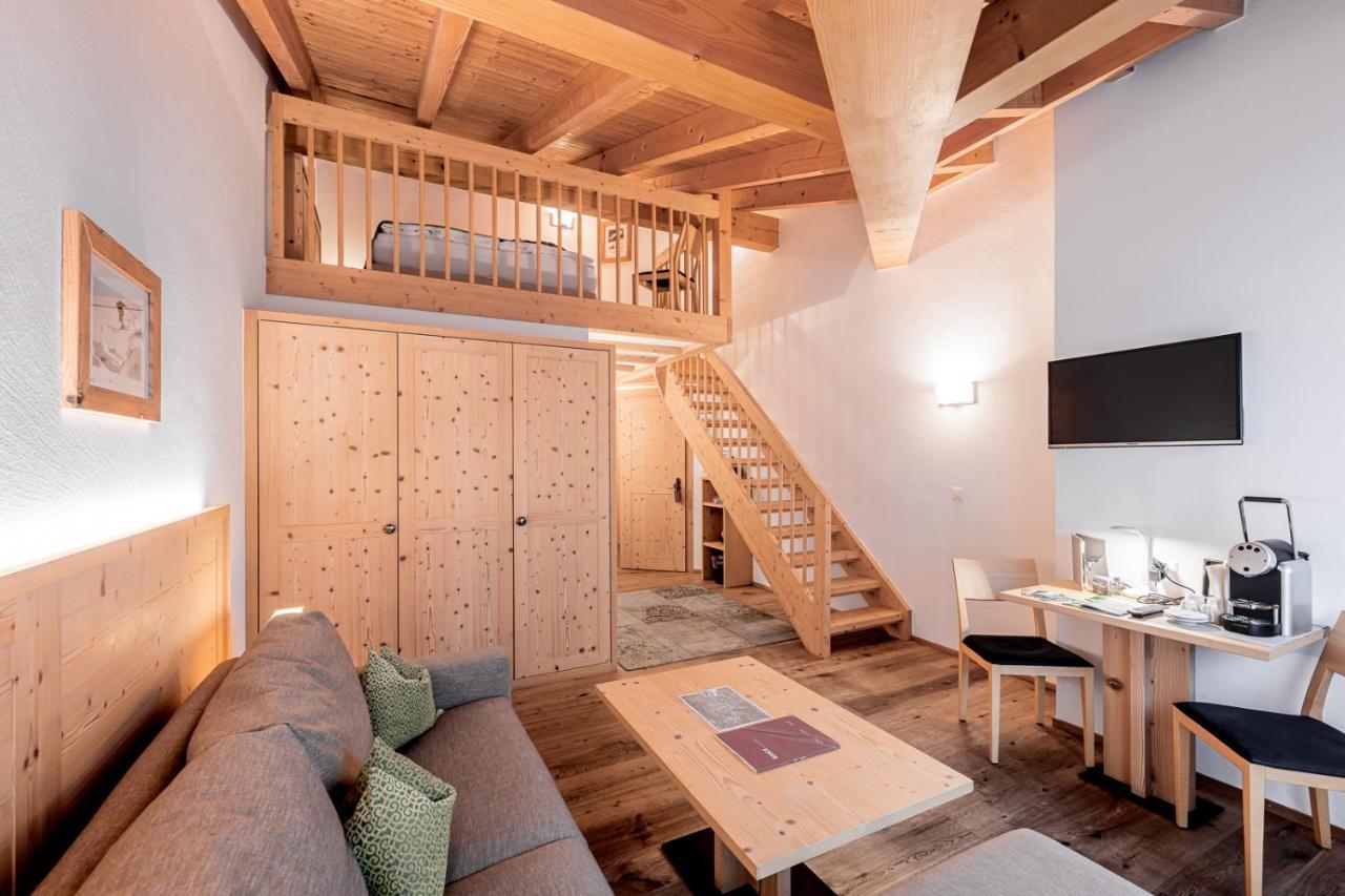 Hotel Sarain Active Mountain Resort Lenz エクステリア 写真