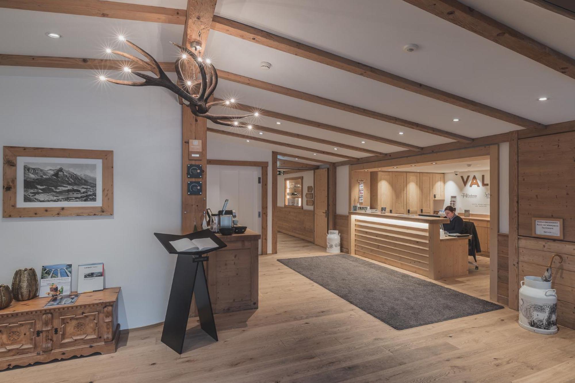 Hotel Sarain Active Mountain Resort Lenz エクステリア 写真